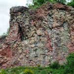 Fronte lavico con la tipica struttura a cuscinetto ben visibile | Foto S. Paterlini 